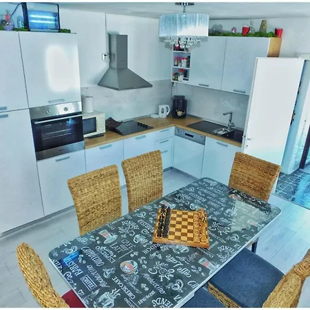 Littlevenice Appartme 50m From Sea דירה *