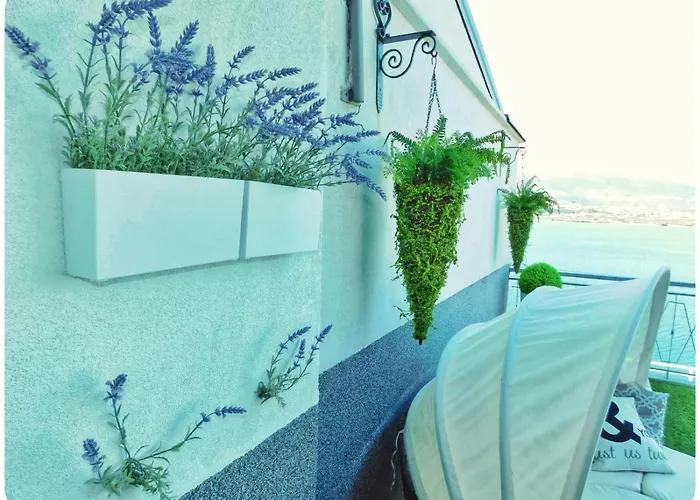 Апартаменти Littlevenice Appartme 50m From Sea *